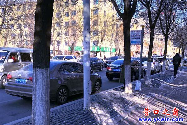 營口市中心醫(yī)院路邊能隨意停放車輛？